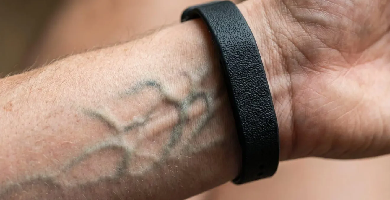 Extreme close-up of heart rate patterns showing variability in rhythm